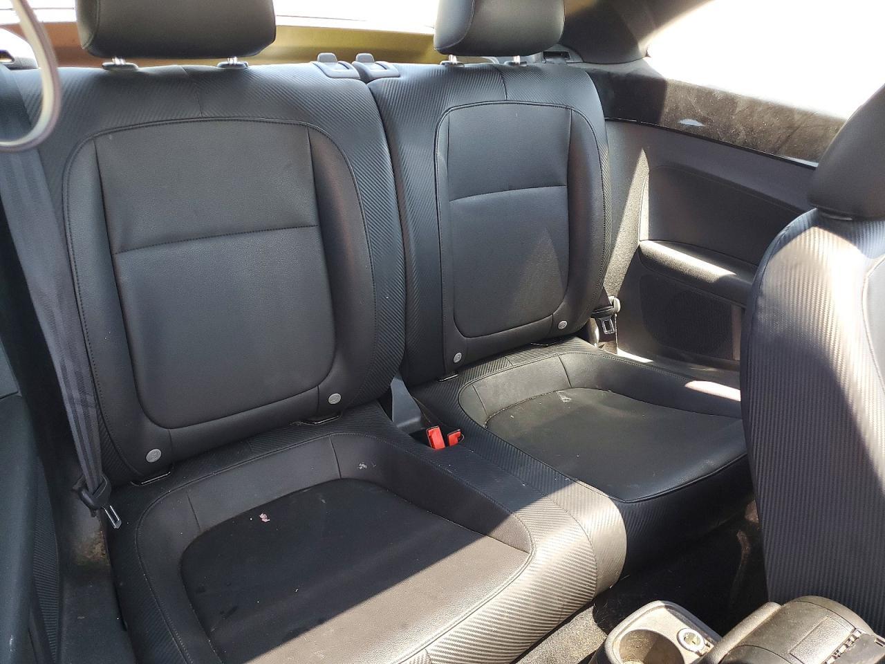 2013 VOLKSWAGEN Beetle