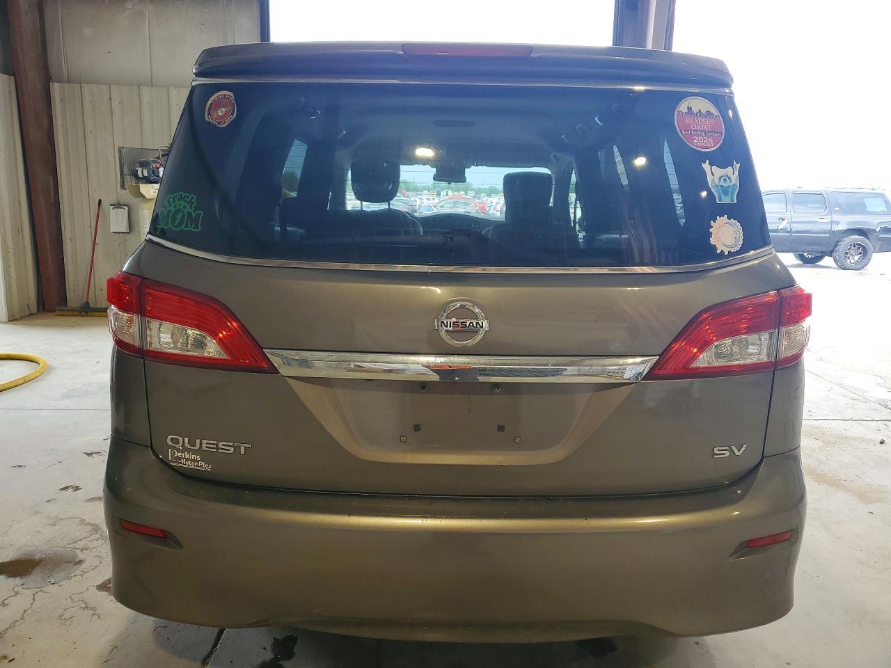 2016 NISSAN Quest