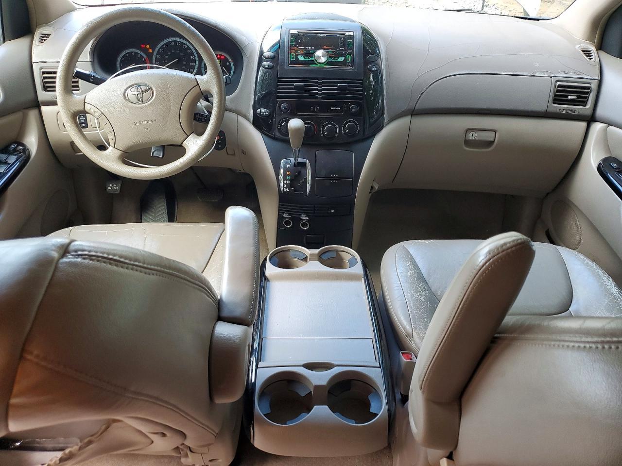 2004 TOYOTA SIENNA
