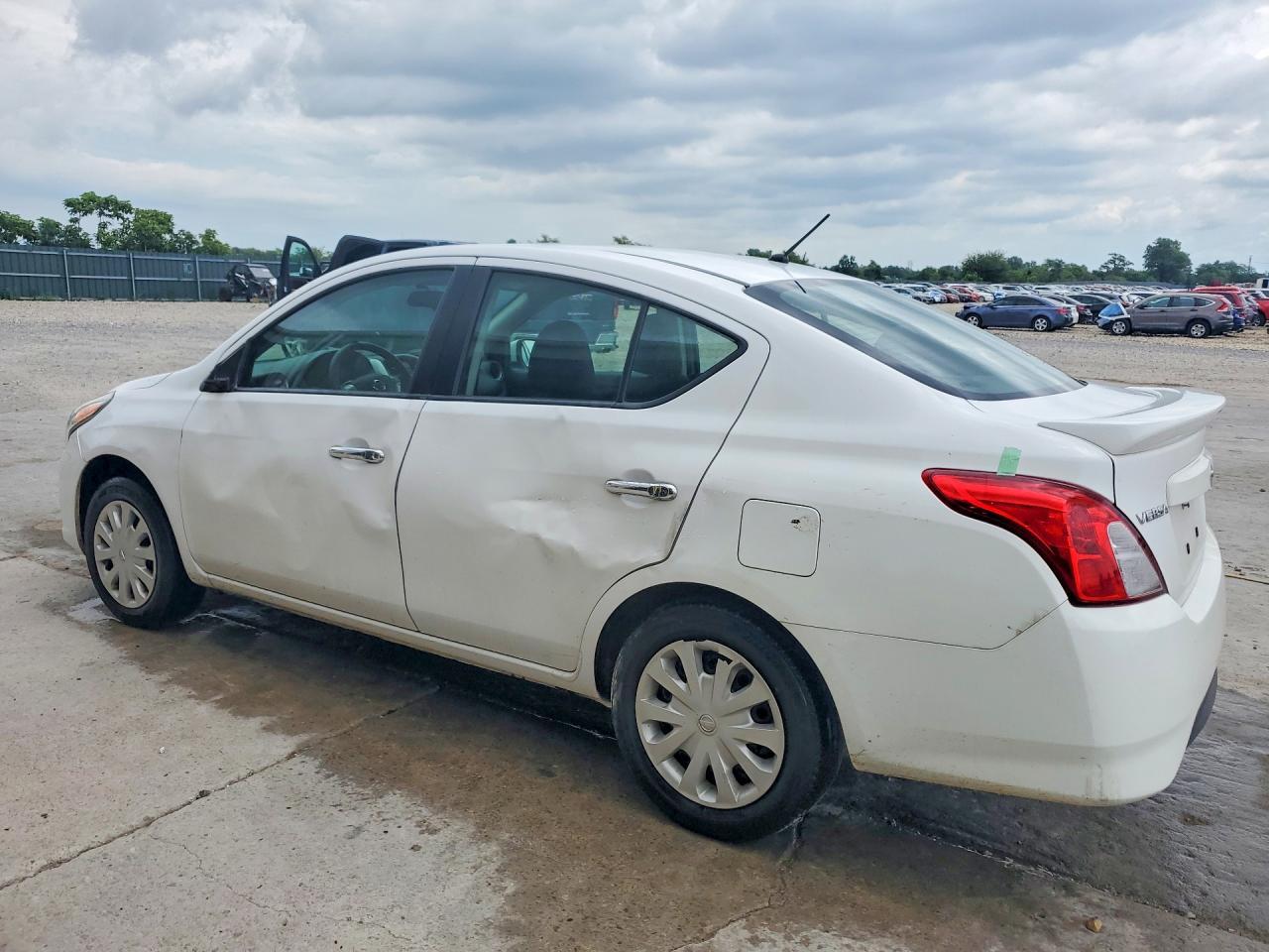 2018 NISSAN VERSA
