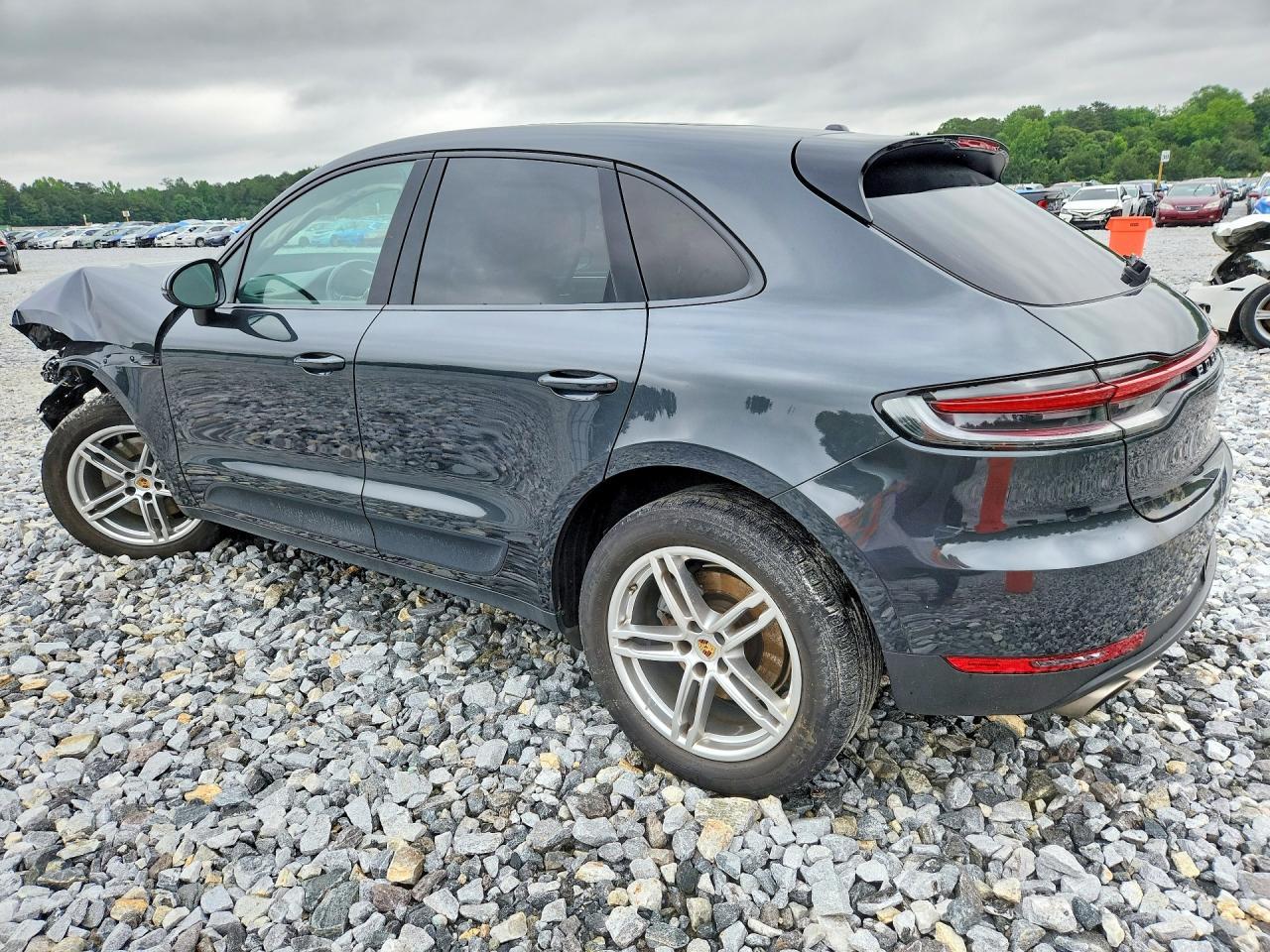 2019 PORSCHE Macan