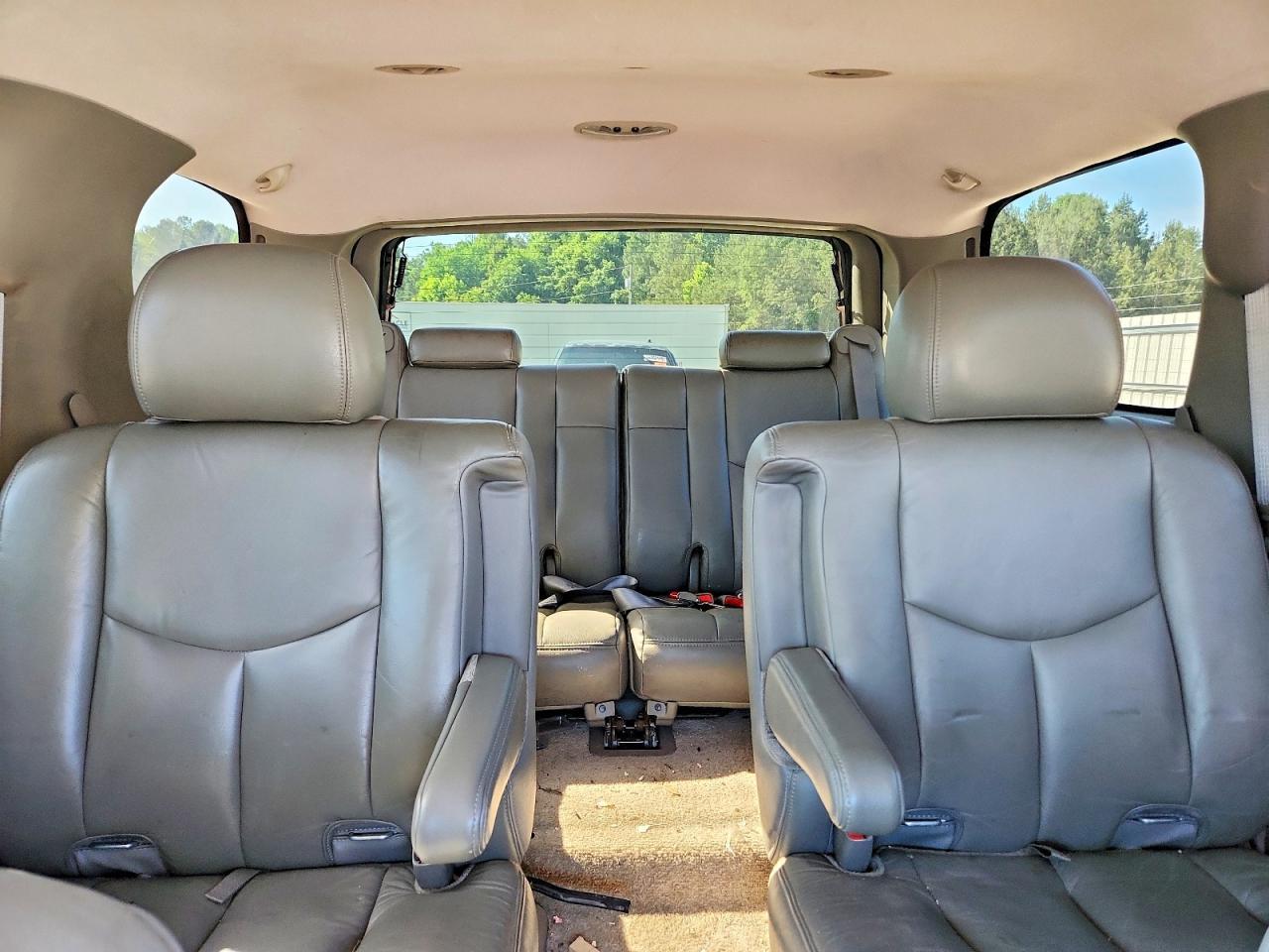 2003 CHEVROLET Tahoe