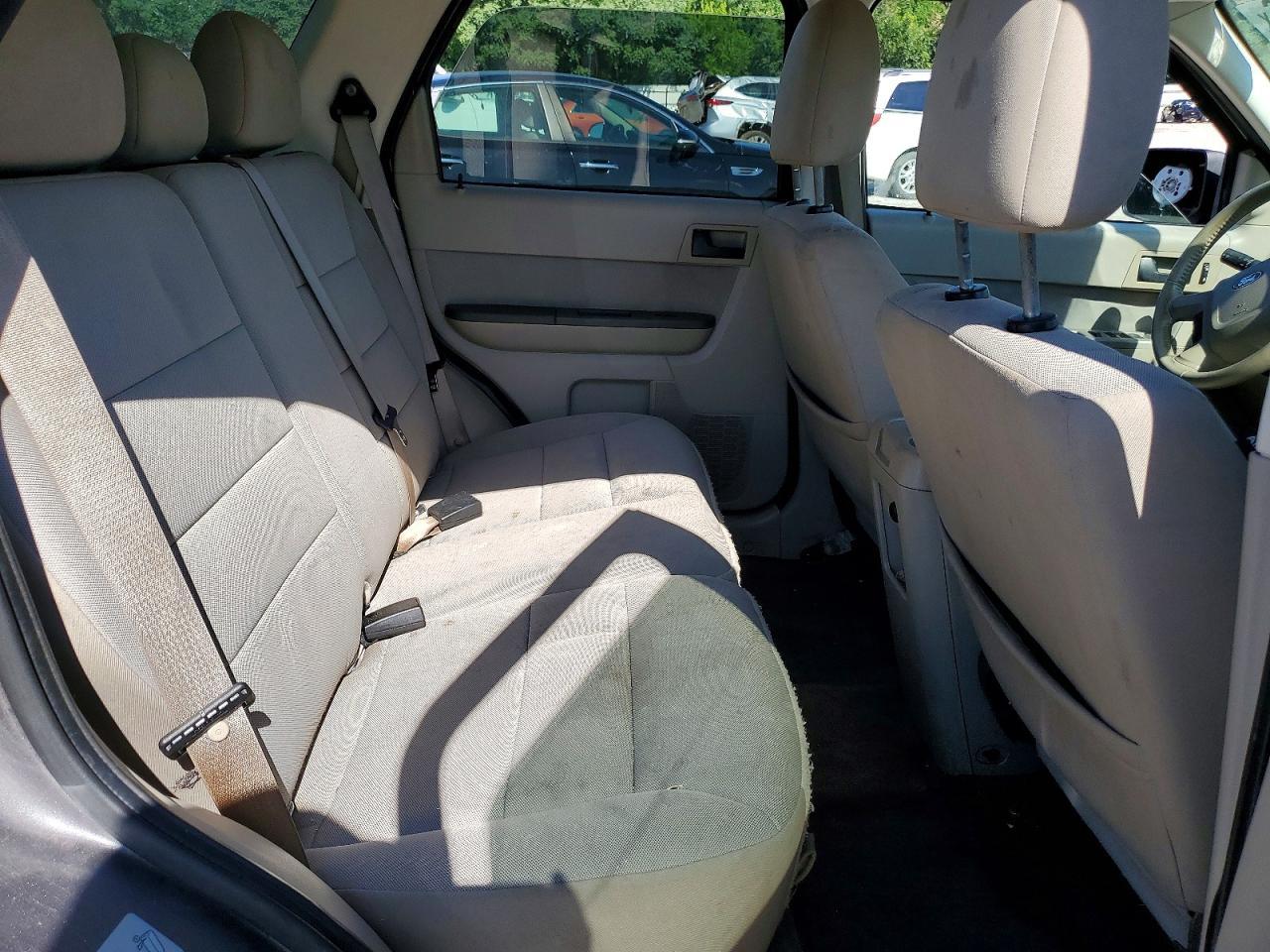 2010 FORD ESCAPE