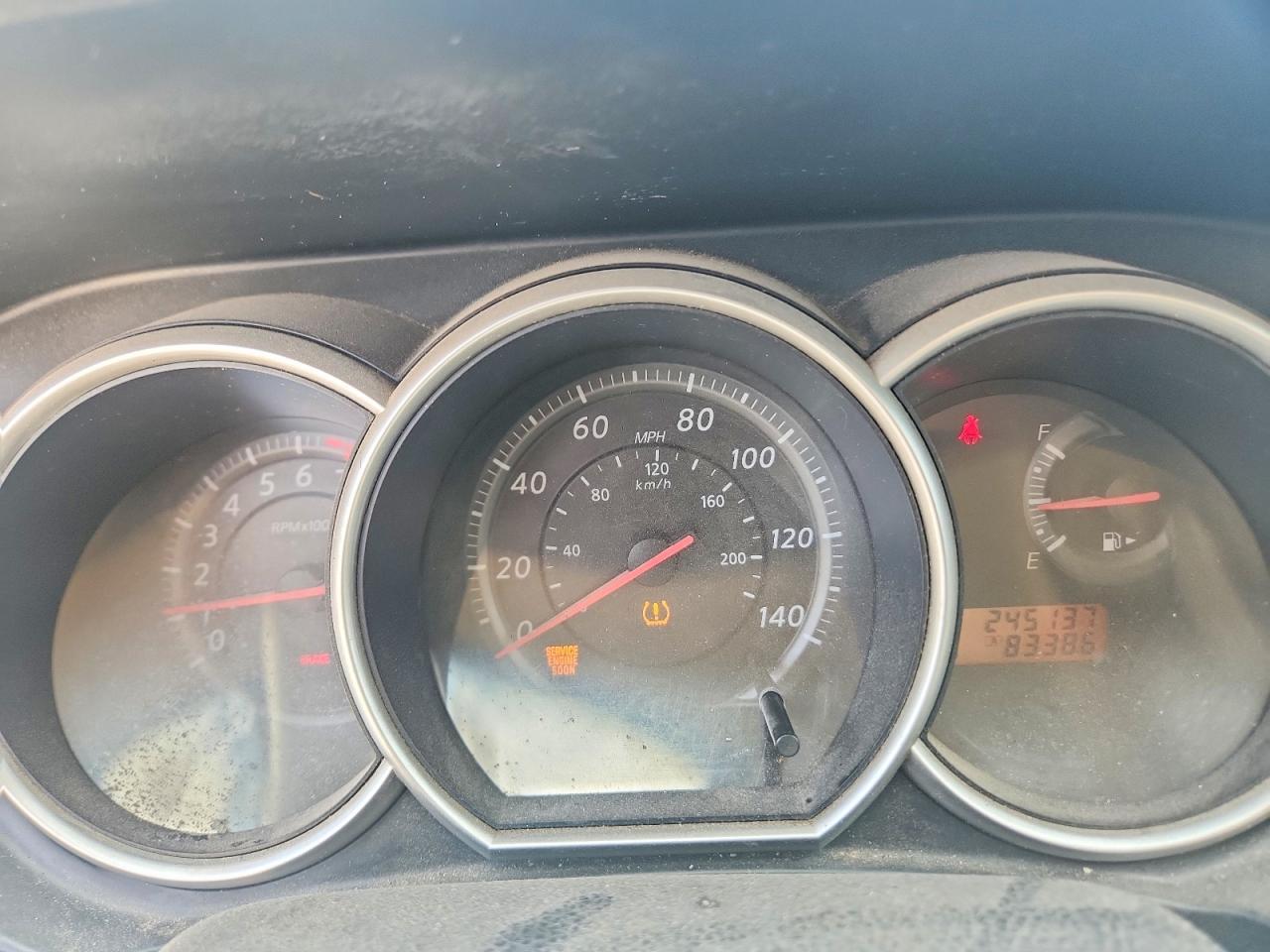 2011 NISSAN VERSA