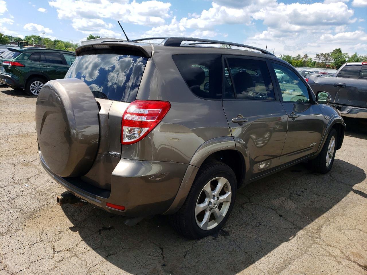 2011 TOYOTA RAV4