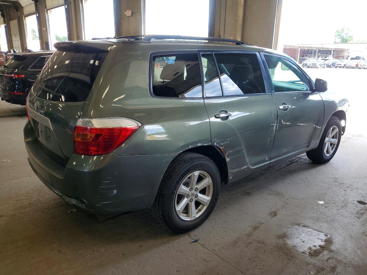 2010 TOYOTA HIGHLANDER