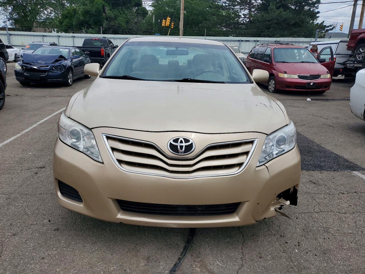 2011 TOYOTA CAMRY