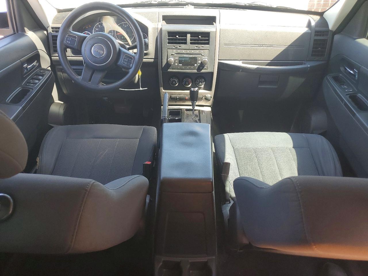2012 JEEP Liberty