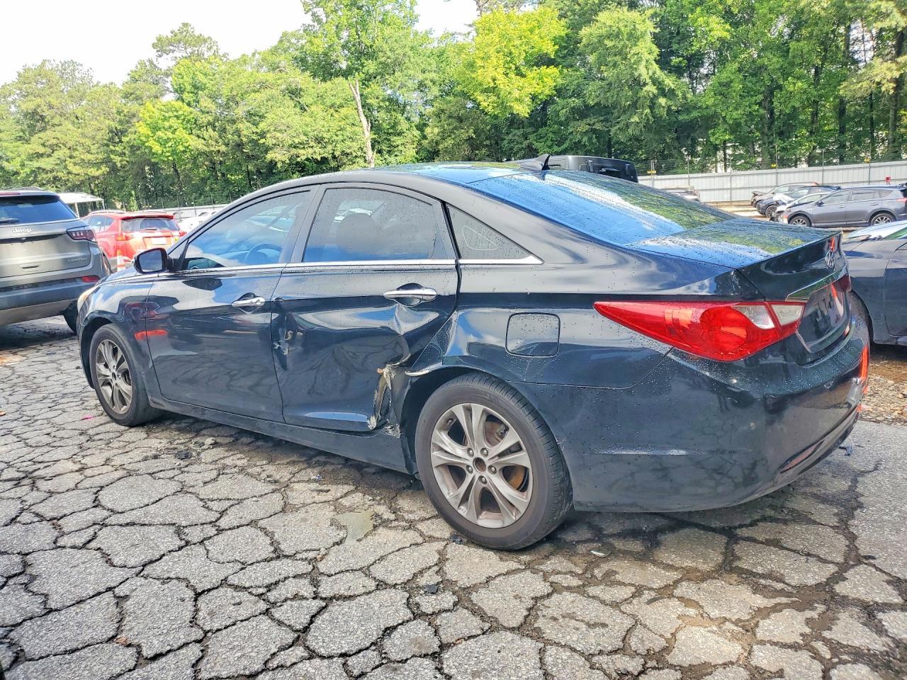 2011 HYUNDAI SONATA