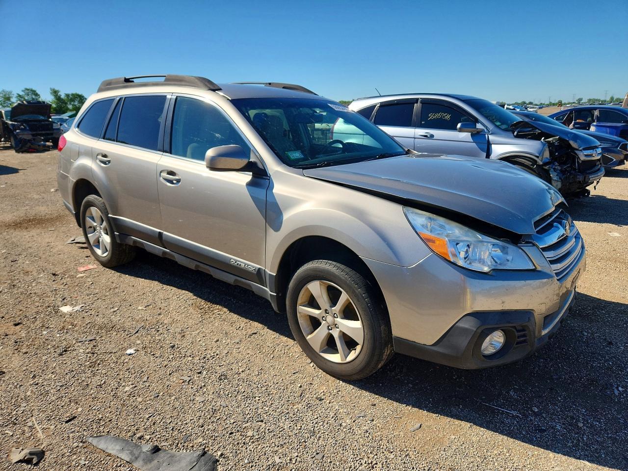 2014 SUBARU Outback