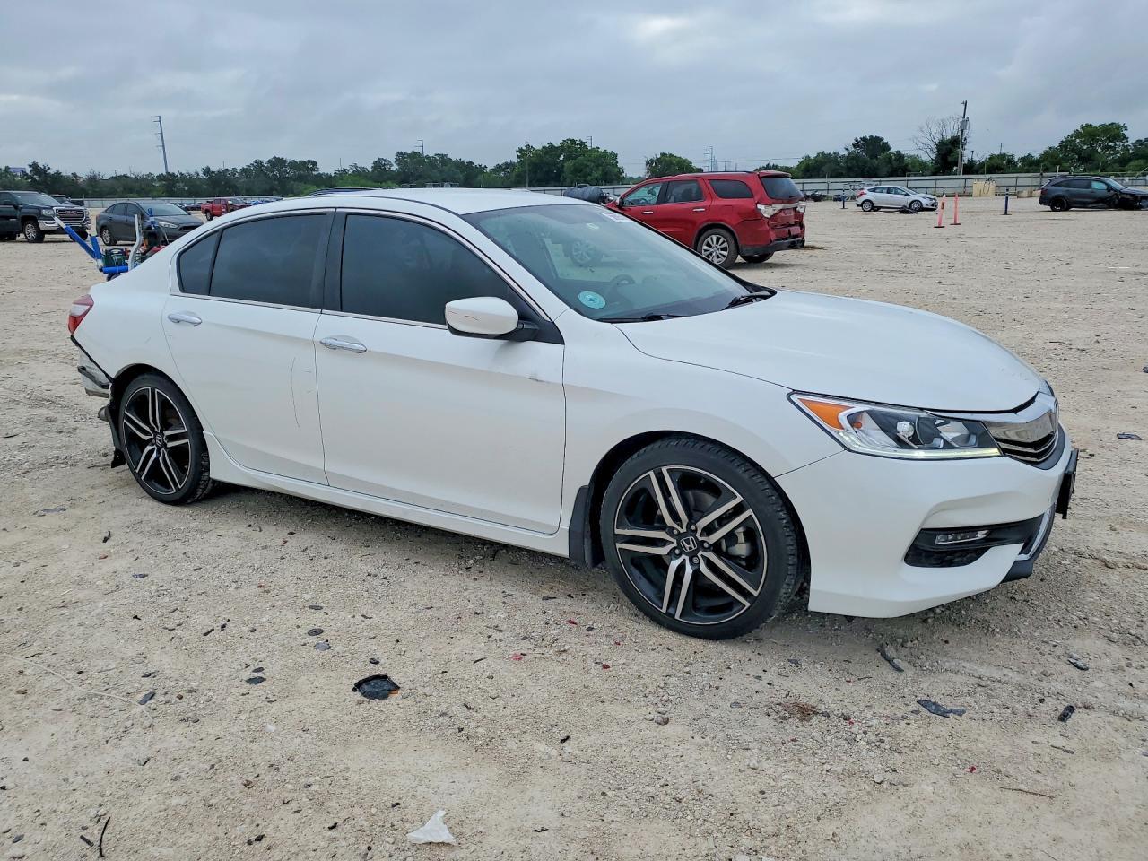 2017 HONDA ACCORD
