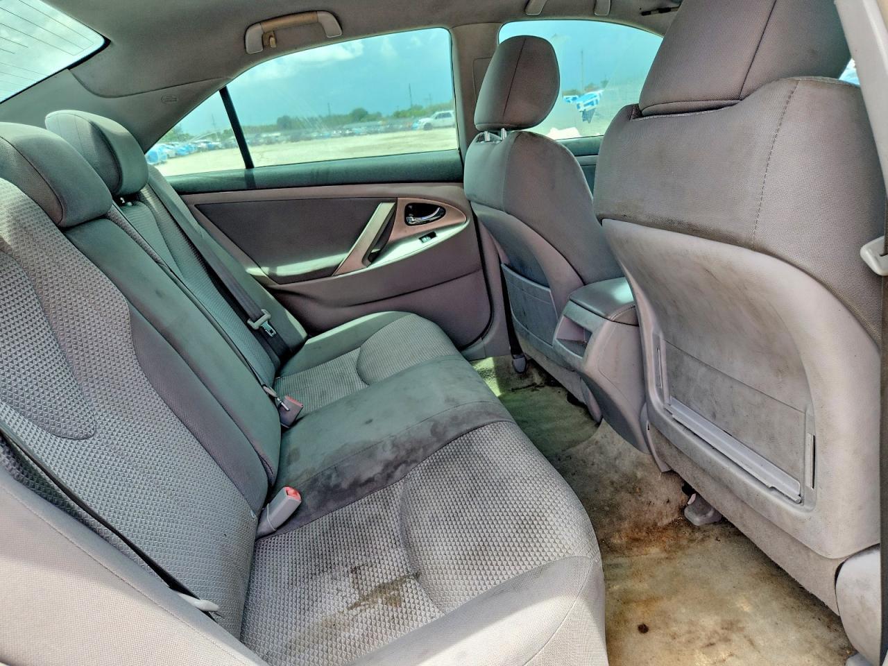 2010 TOYOTA CAMRY