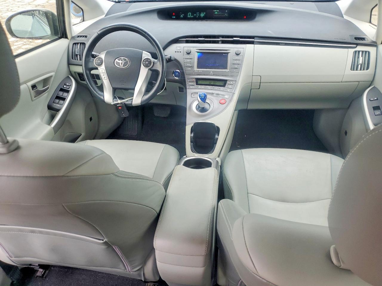 2013 TOYOTA PRIUS