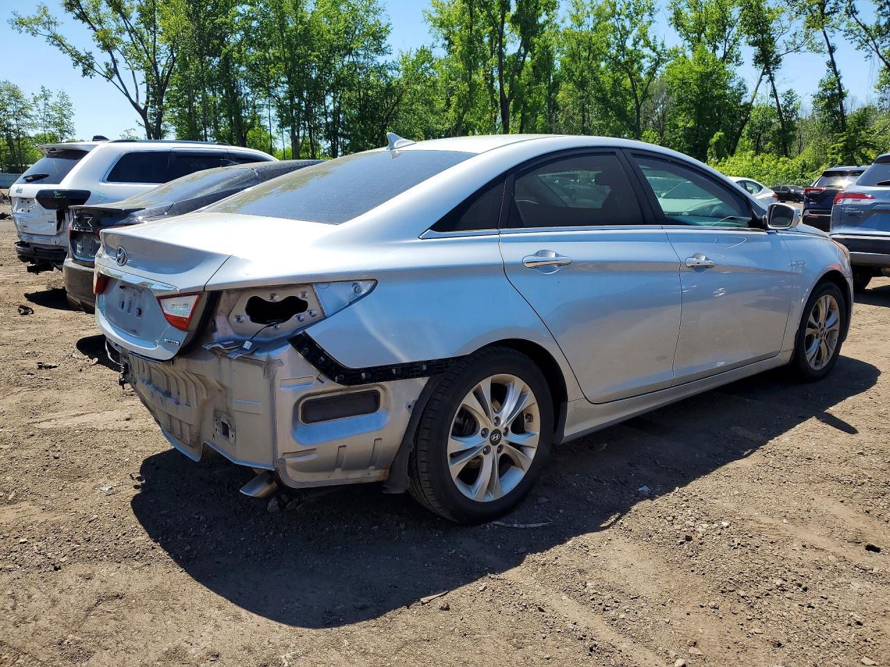 2011 HYUNDAI SONATA