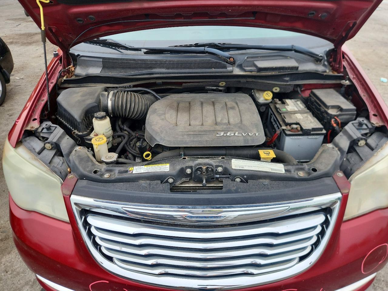 2011 CHRYSLER Town & Country