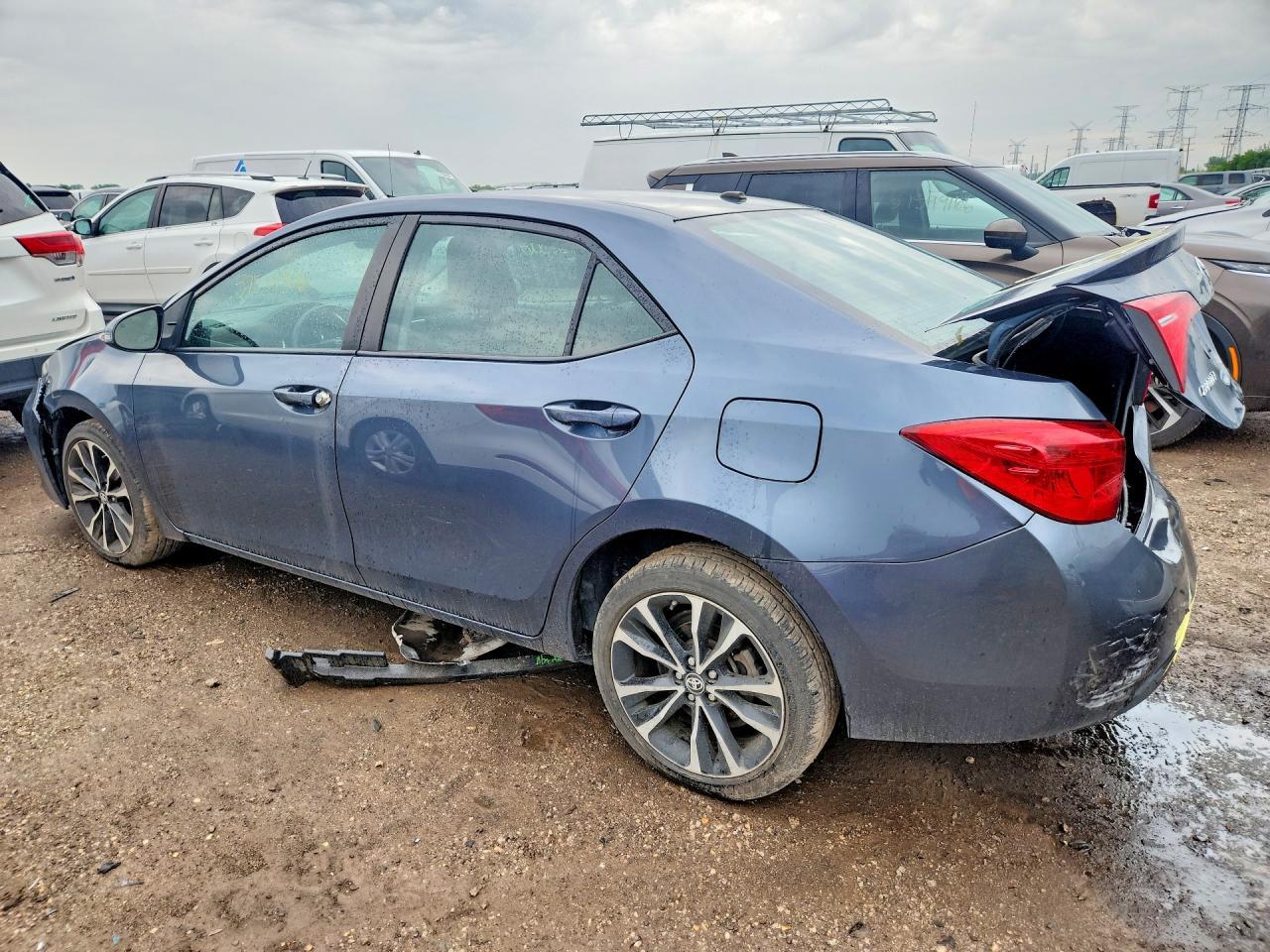 2017 TOYOTA COROLLA