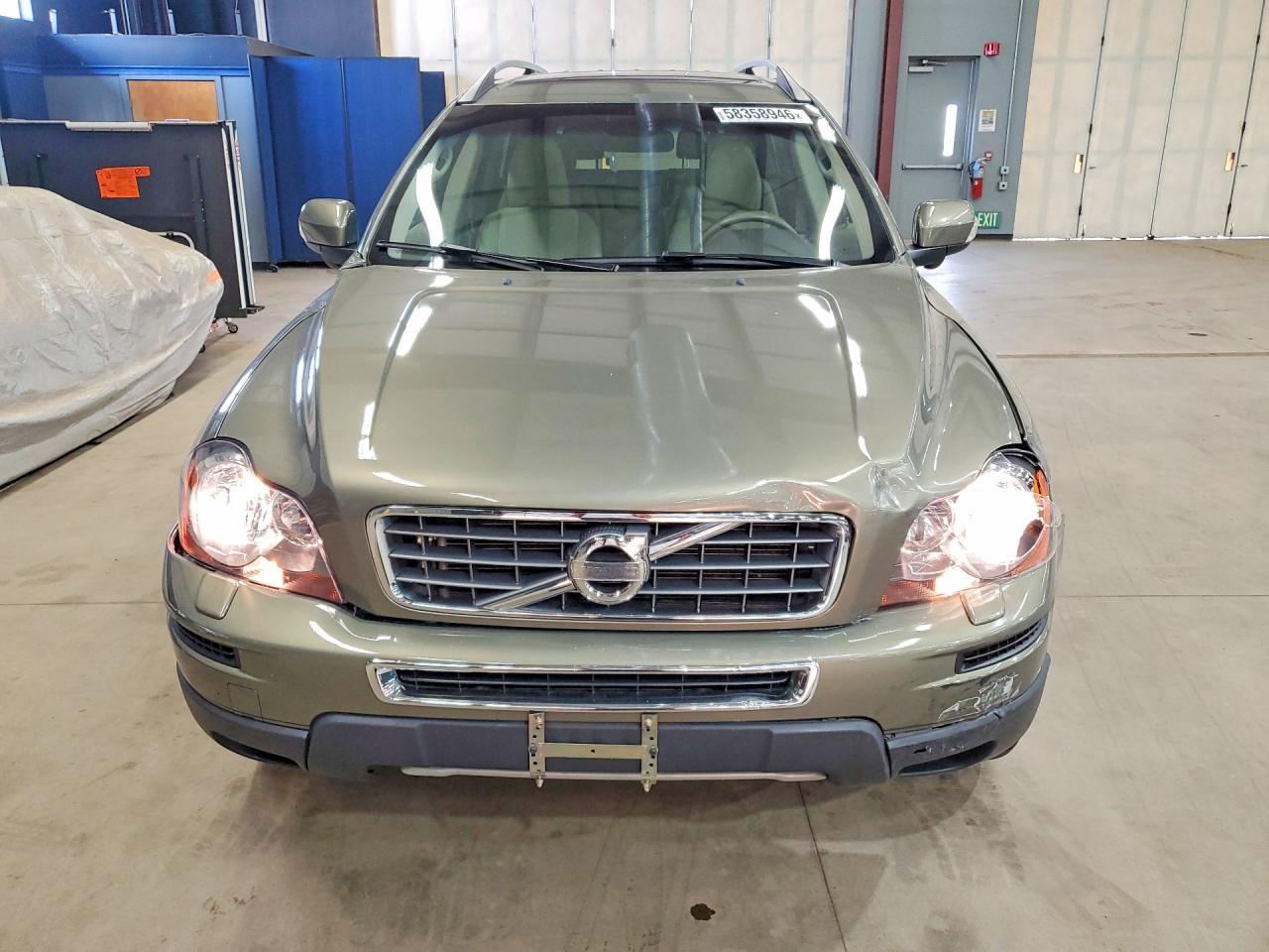 2011 VOLVO XC90