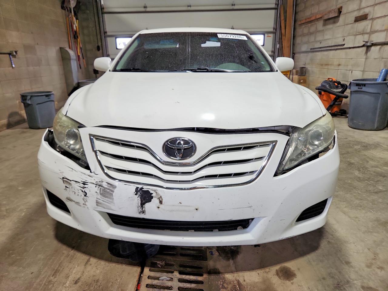 2011 TOYOTA CAMRY