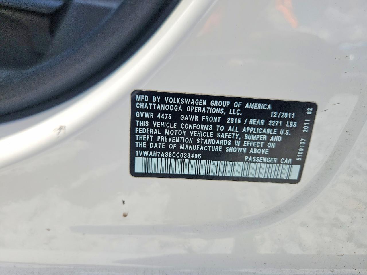 2012 VOLKSWAGEN Passat
