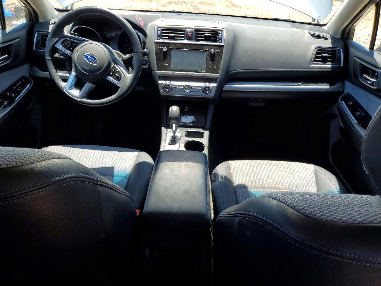 2017 SUBARU Legacy