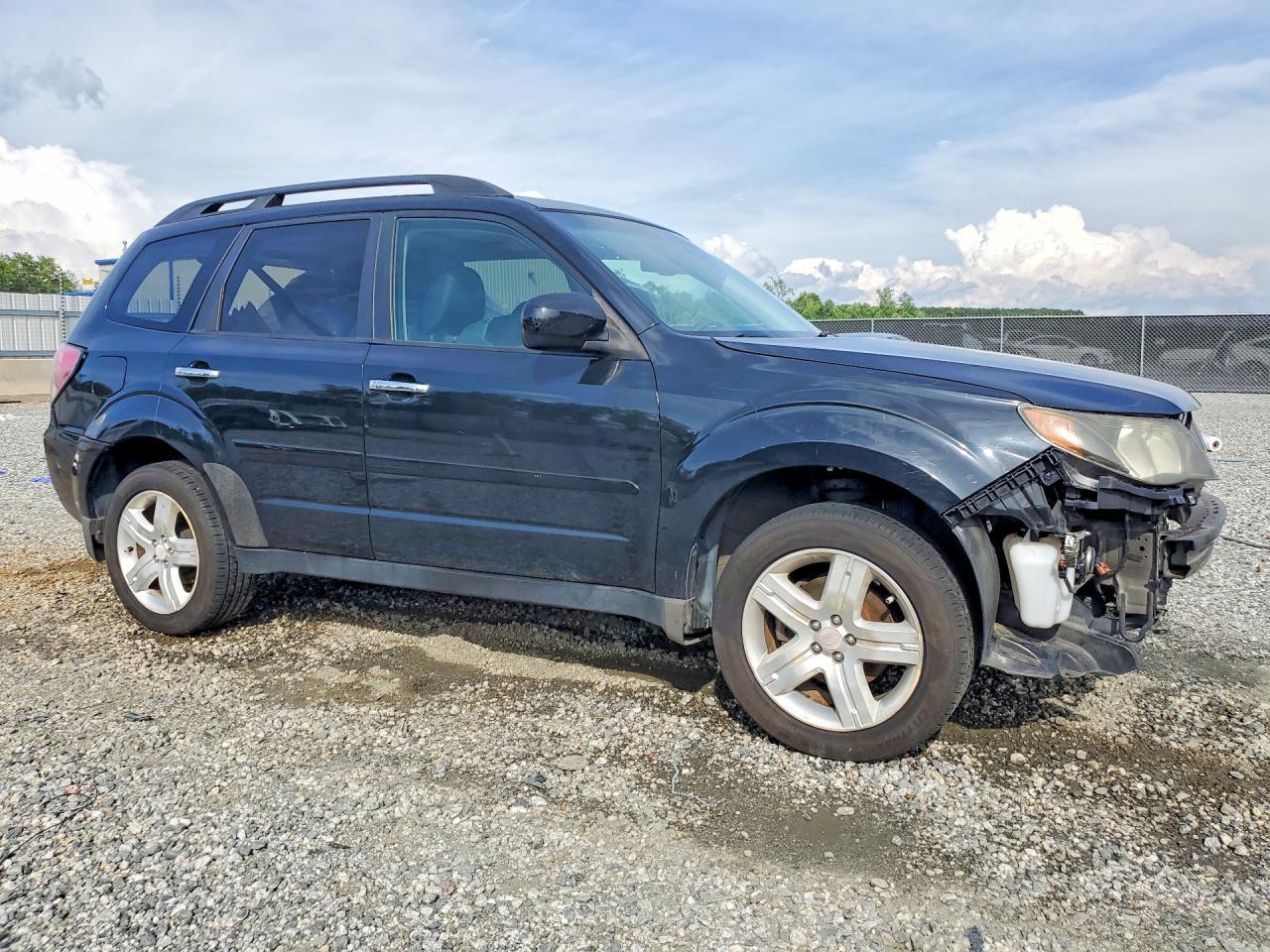 2010 SUBARU FORESTER