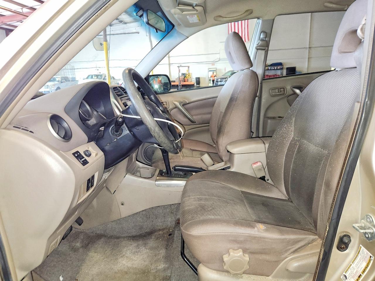 2004 TOYOTA RAV4