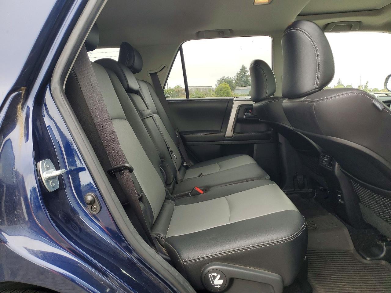2016 TOYOTA 4Runner