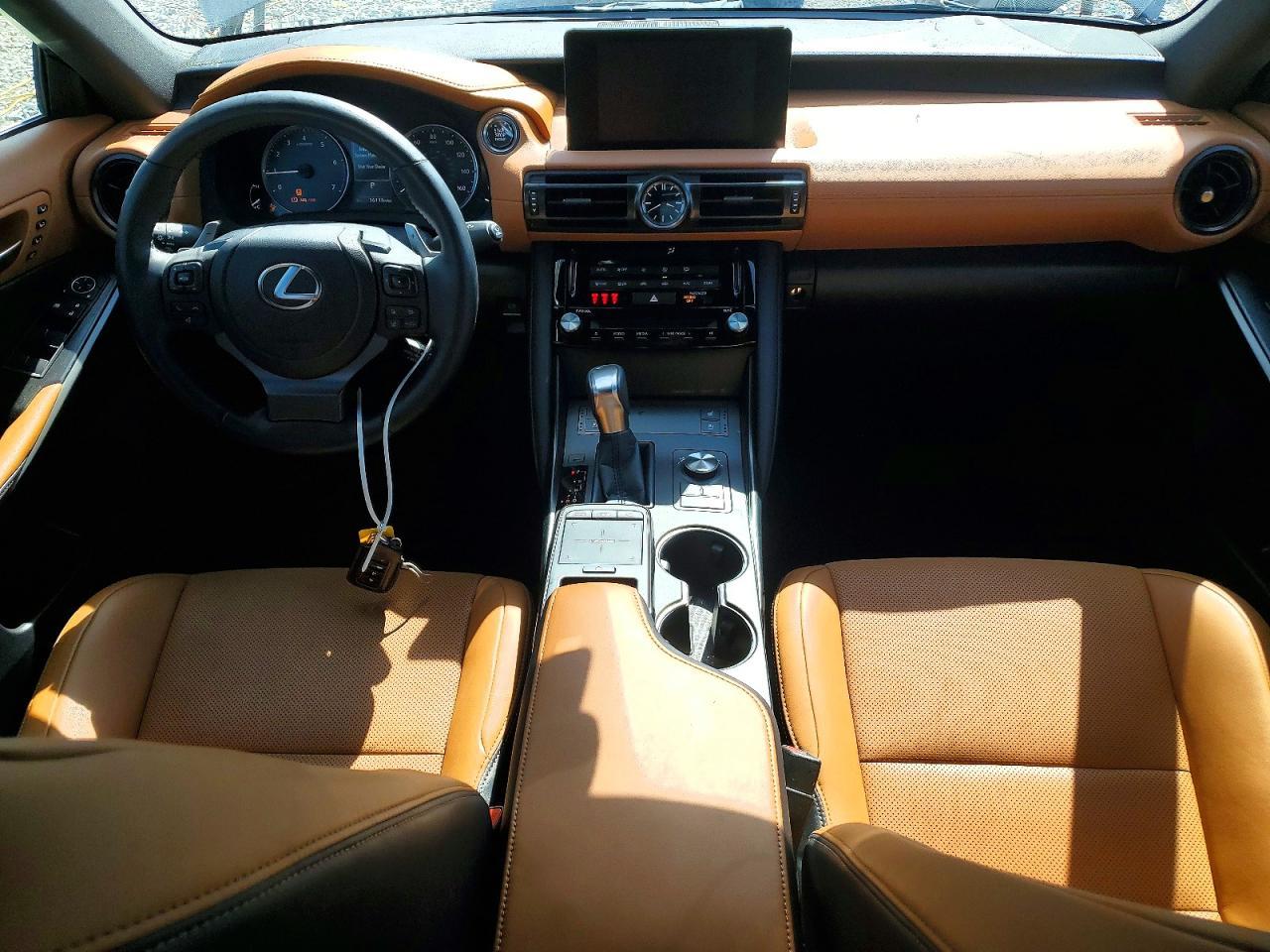 2025 LEXUS IS 300