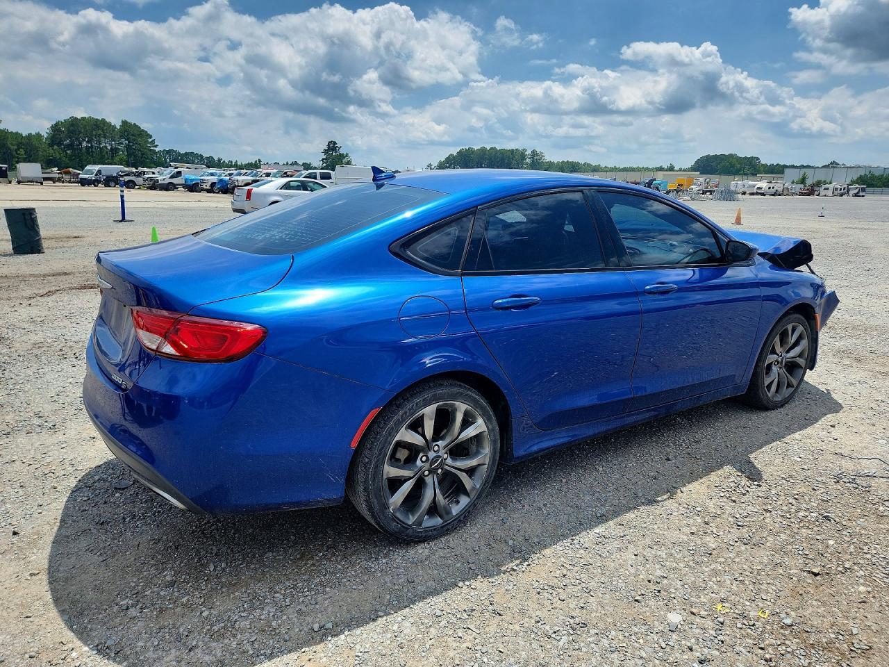 2015 CHRYSLER 200