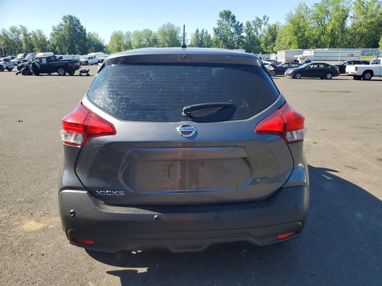 2020 NISSAN KICKS