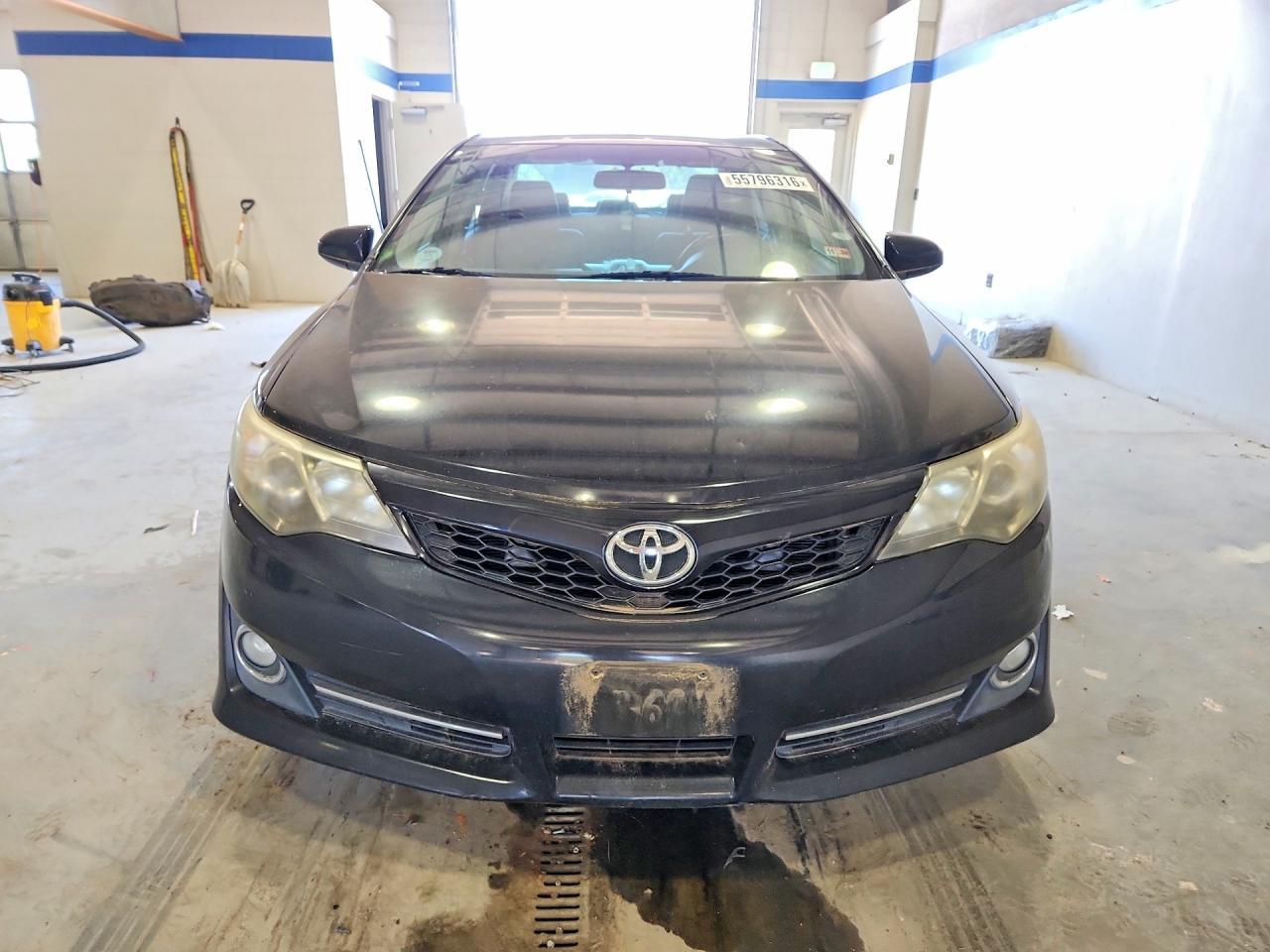 2014 TOYOTA CAMRY