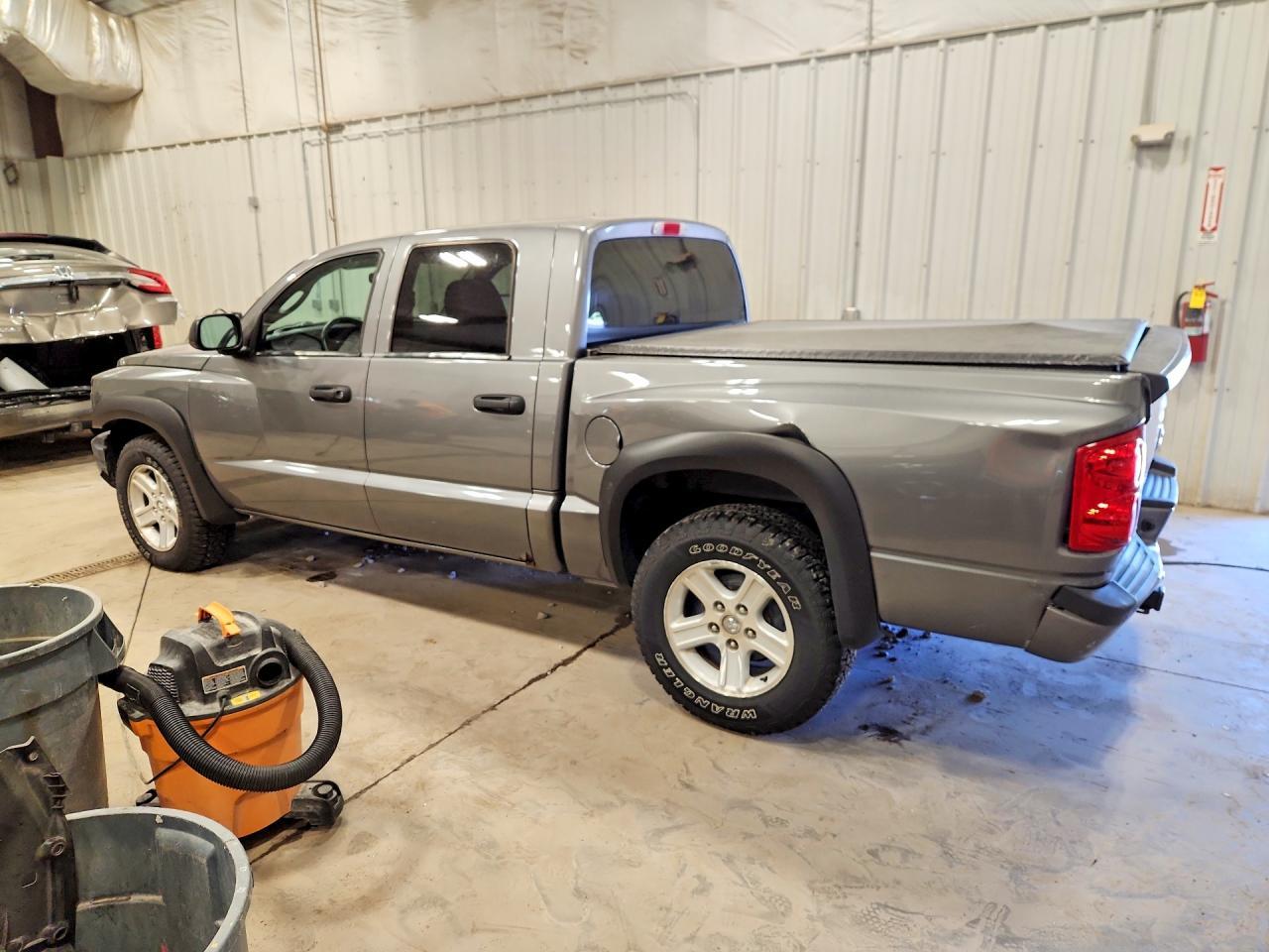 2010 DODGE Dakota