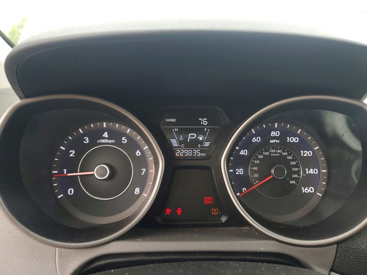 2016 HYUNDAI ELANTRA