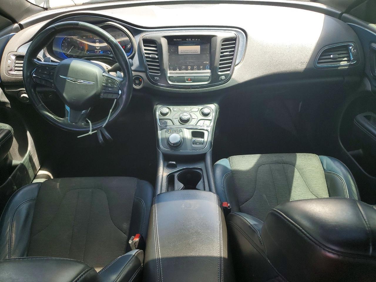 2016 CHRYSLER 200