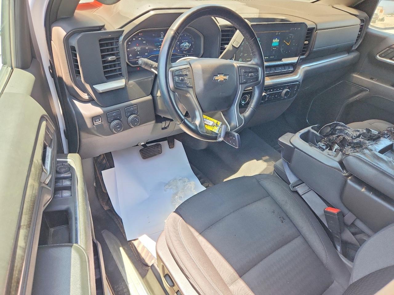 2024 CHEVROLET Silverado