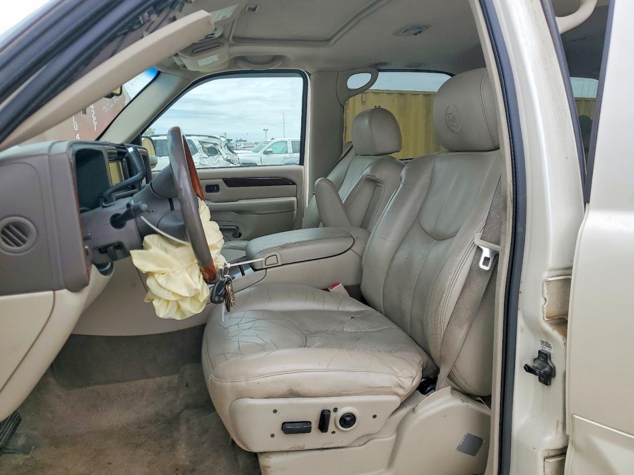 2003 CADILLAC ESCALADE