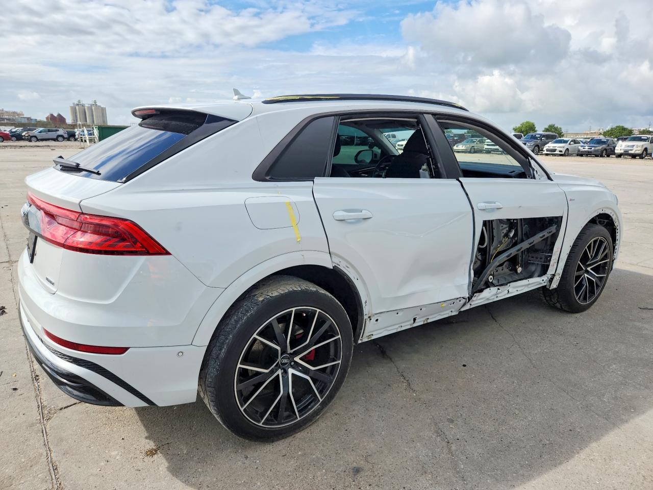 2020 AUDI Q8