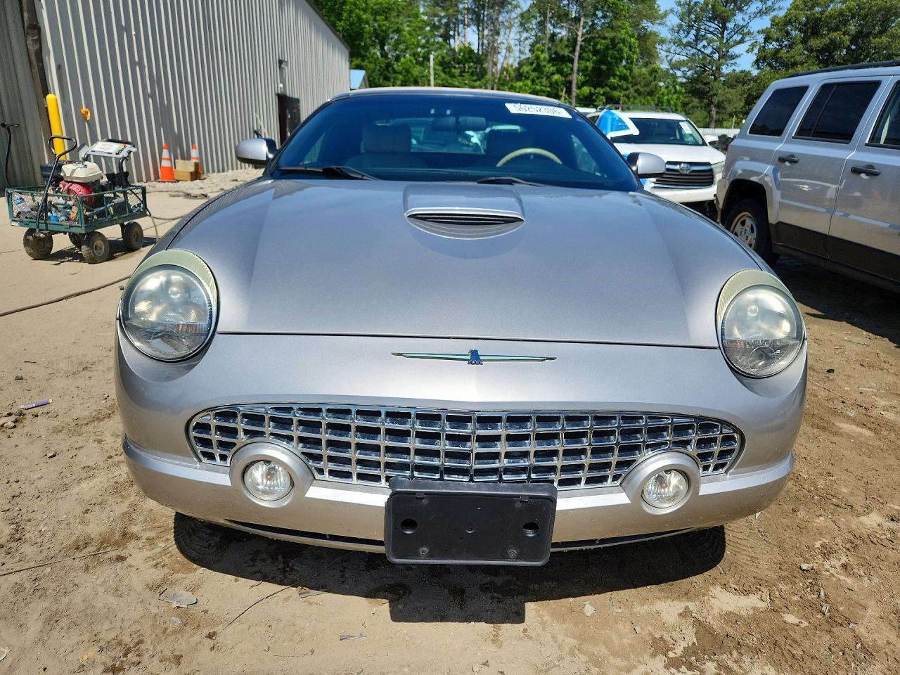 2004 FORD Thunderbird