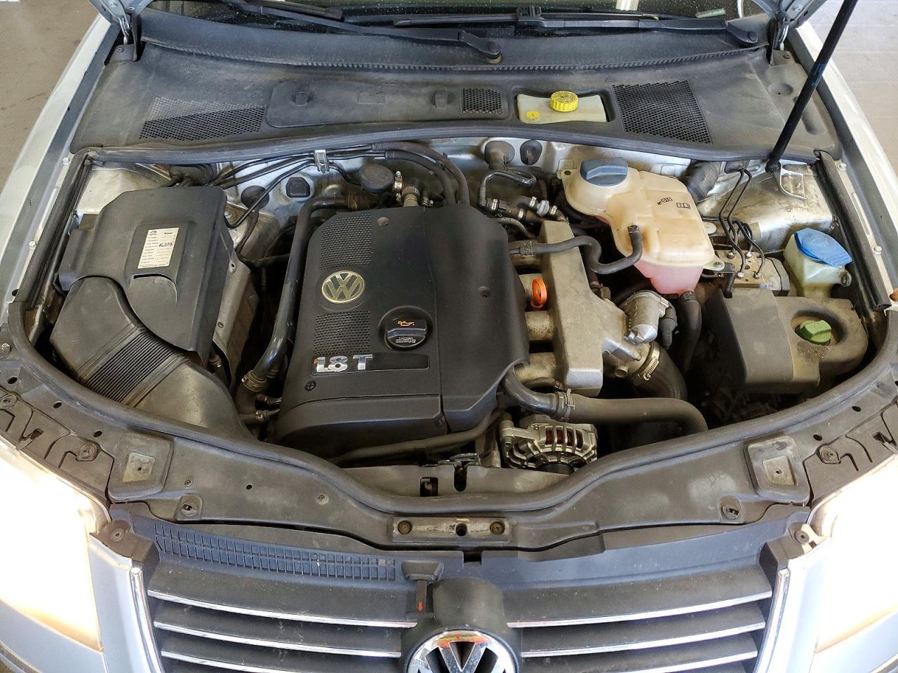 2004 VOLKSWAGEN Passat
