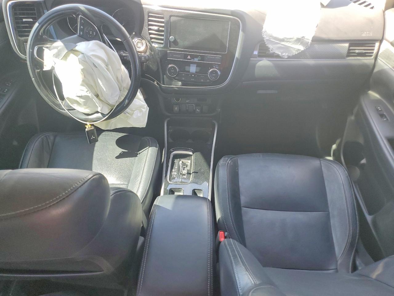 2019 MITSUBISHI outlander