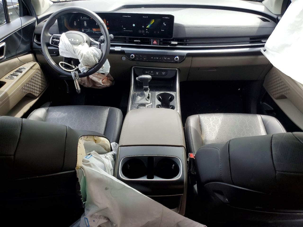 2025 KIA Carnival