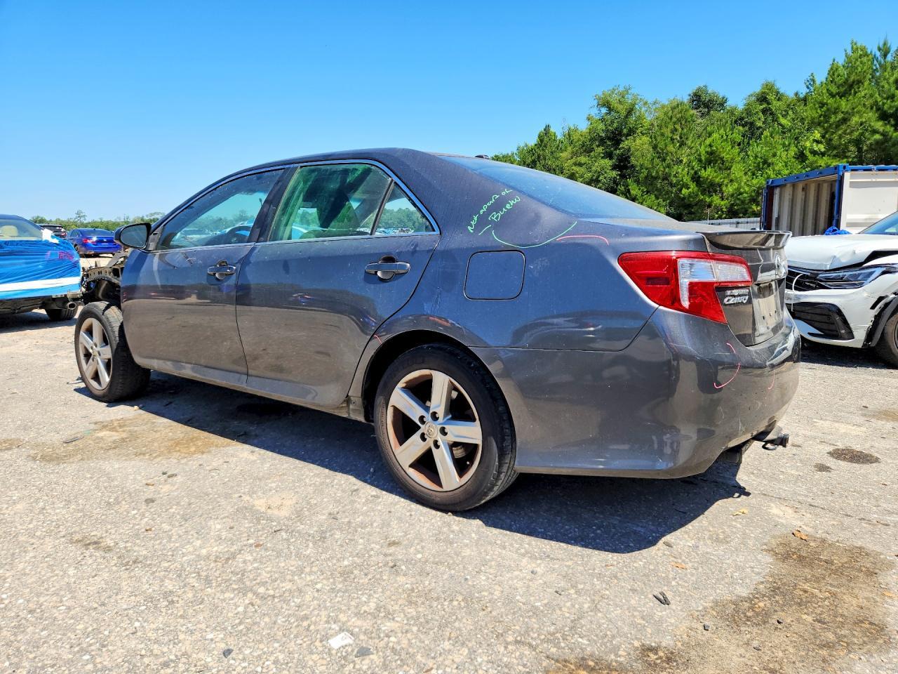 2014 TOYOTA CAMRY