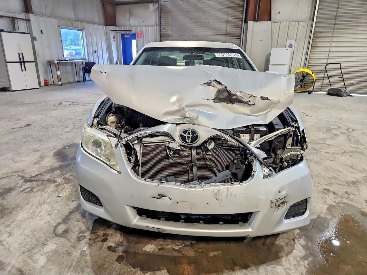 2011 TOYOTA CAMRY