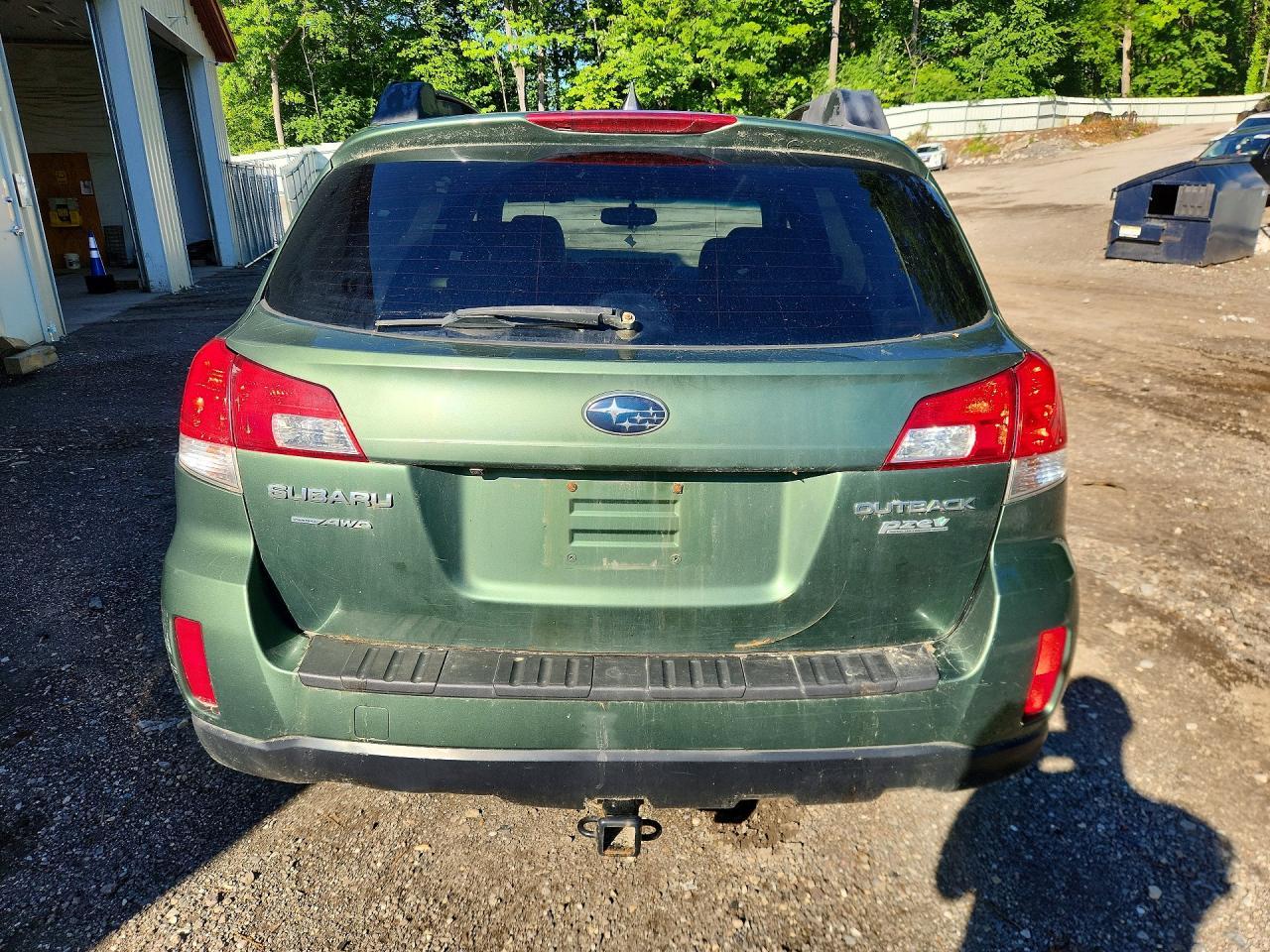 2013 SUBARU Outback