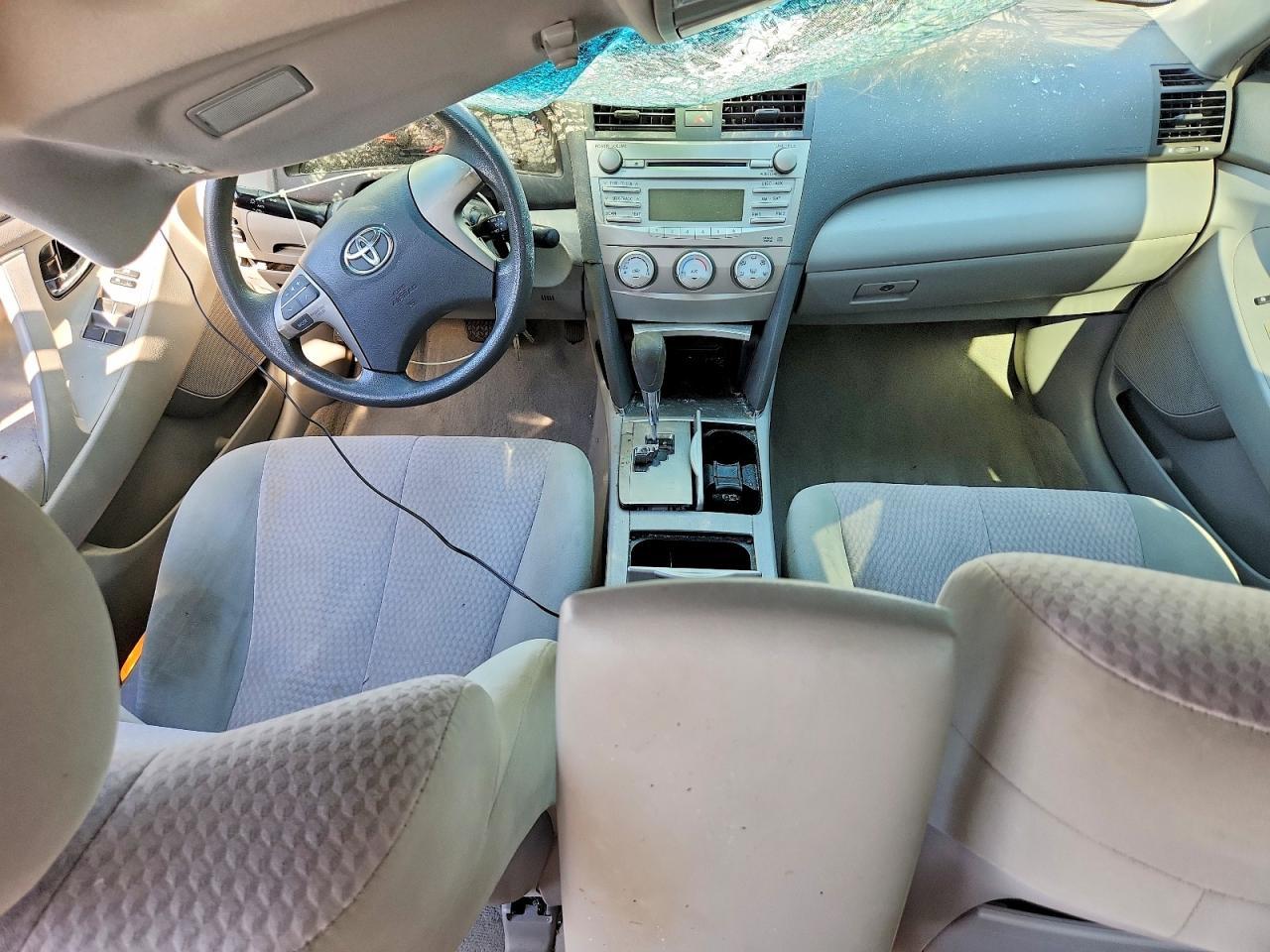 2010 TOYOTA CAMRY