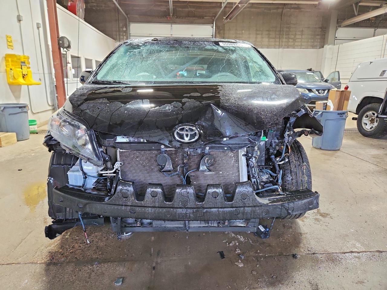 2025 TOYOTA SIENNA