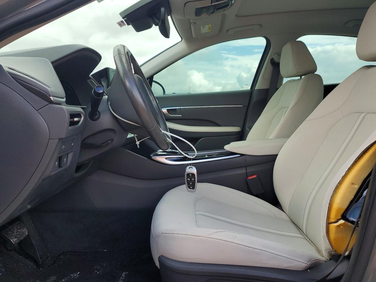 2022 HYUNDAI SONATA