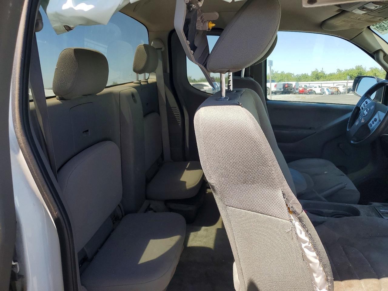 2016 NISSAN Frontier