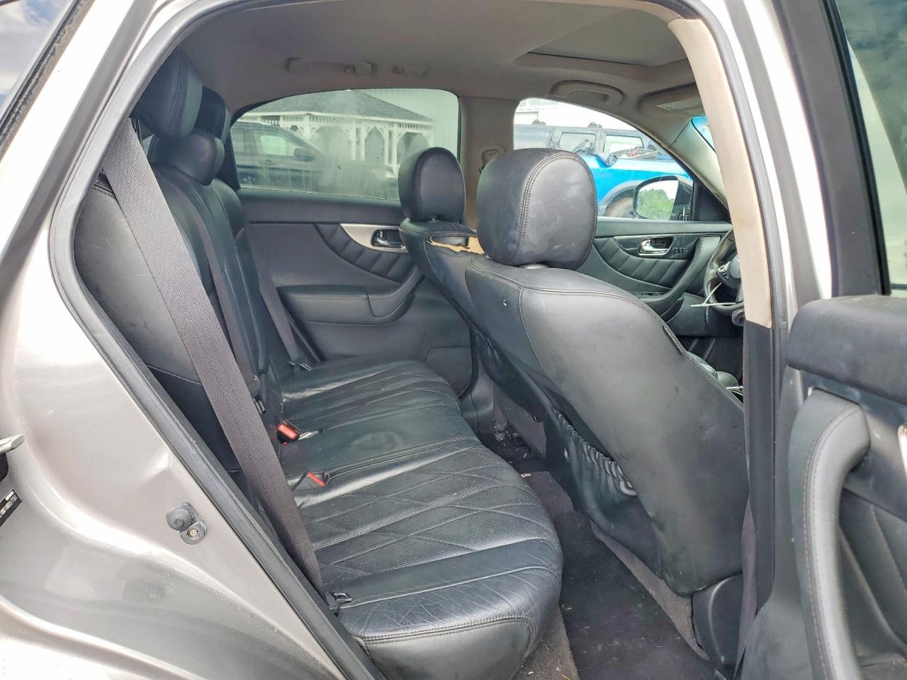 2010 INFINITI FX35