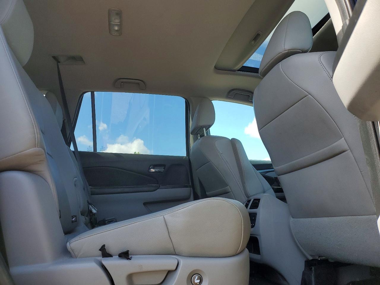 2016 HONDA PILOT